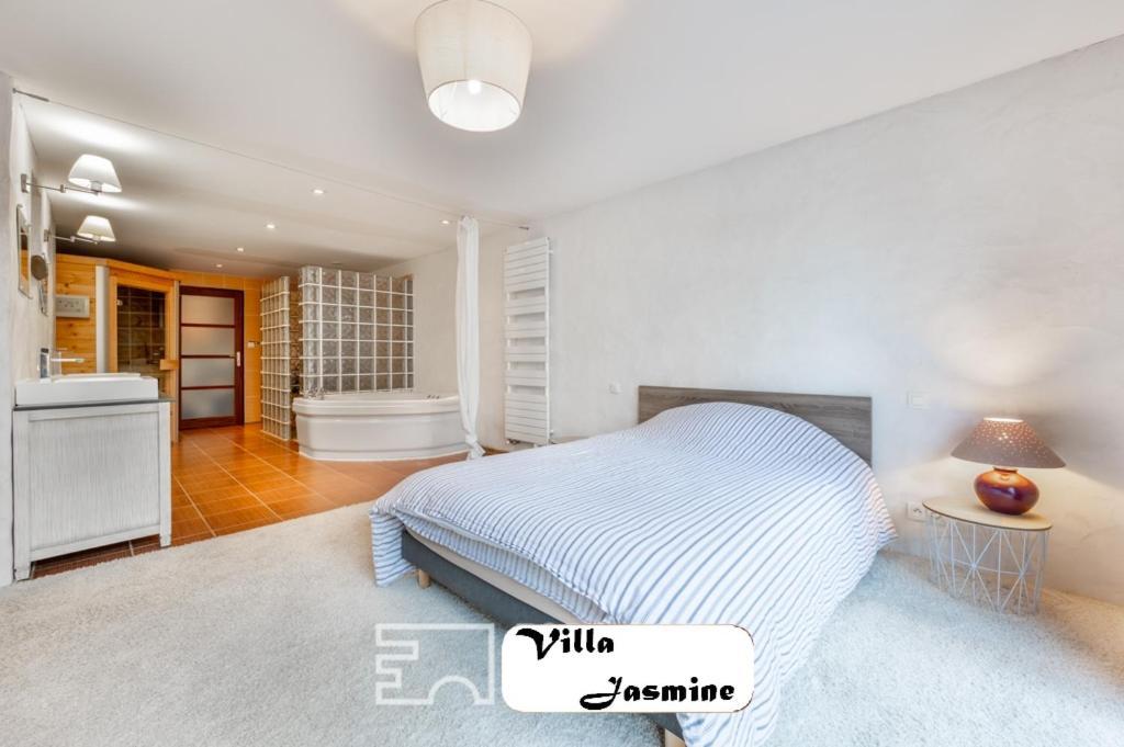 Somptueuse Villa Jasmine Saint-Meen-le-Grand Экстерьер фото